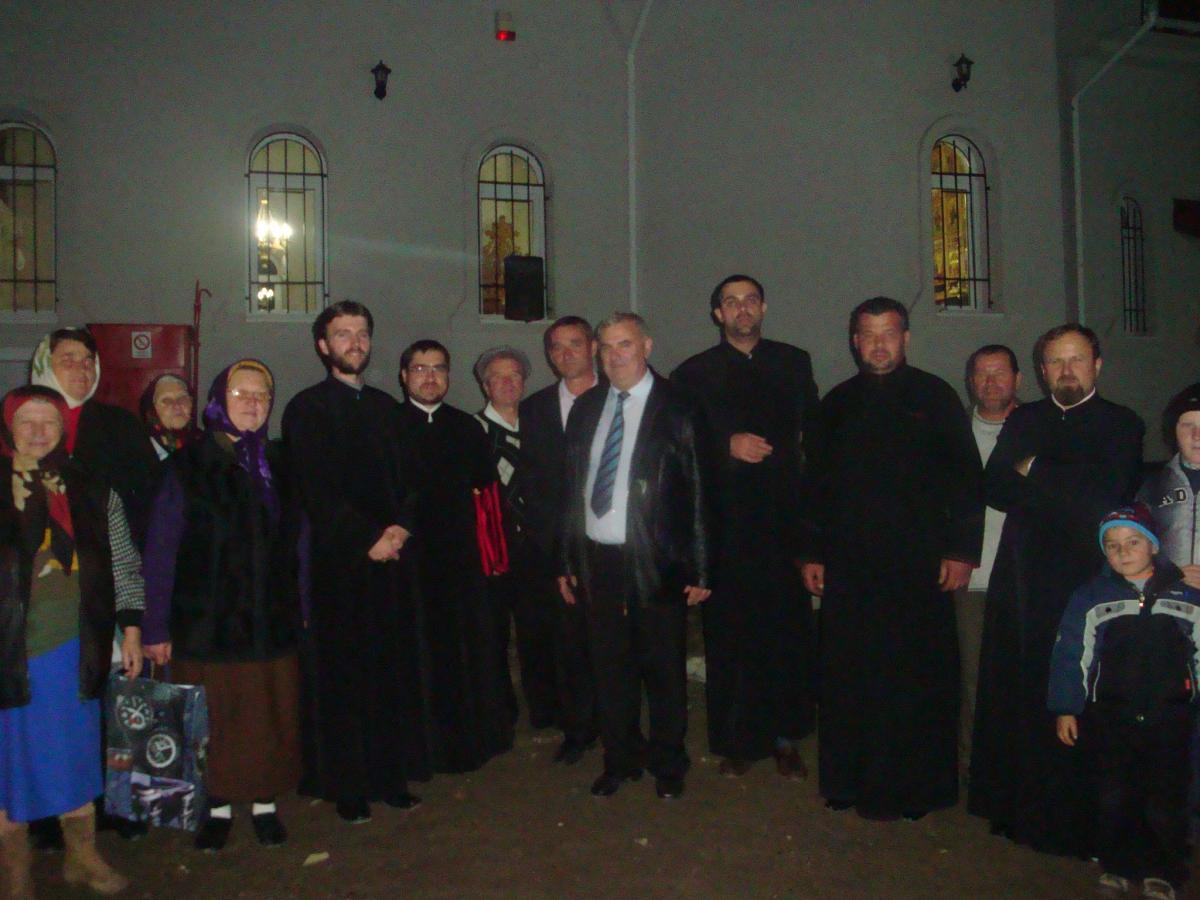 Nocturnă biserica