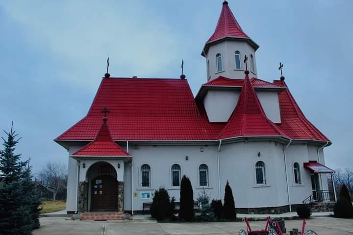 Biserica cu hramurile „Sf. Împ. Ctin. și Elena” și „Acoperământul Maicii Domnului”